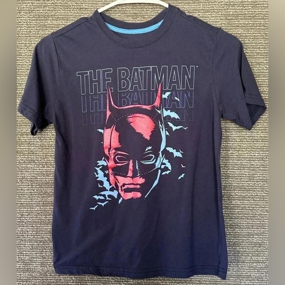 Batman T-shirt Youth Sz 10/12 DC Comics​